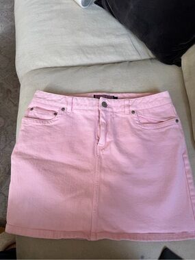 Vineyard Vines pink denim mini skirt